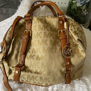NWOT Large MK bag
